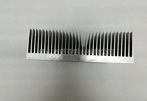 散（sàn）熱器鋁材加工